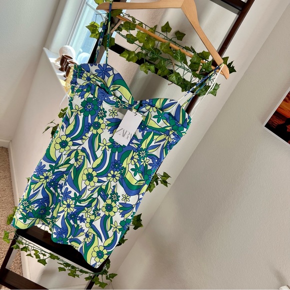 Zara Dresses & Skirts - Zara Dress